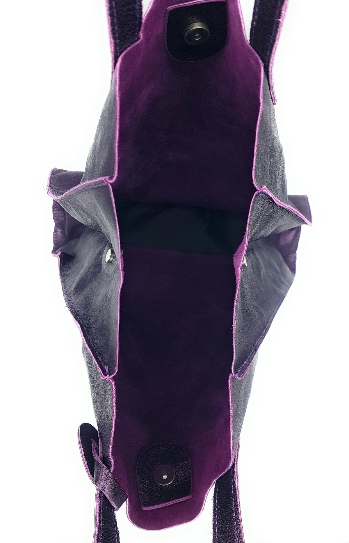 Dena shopper bag in iridescent leather ~ Aubergine