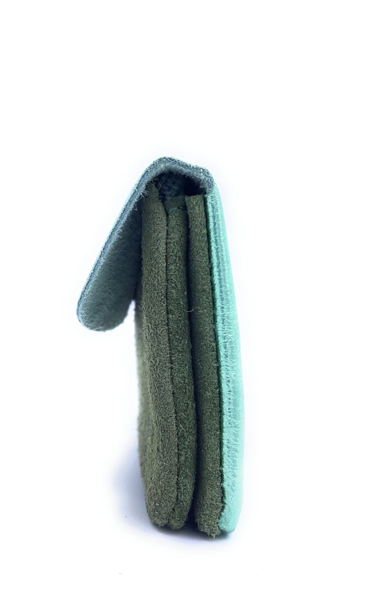 Aponi suede leather / iridescent coin purse ~ Almond green