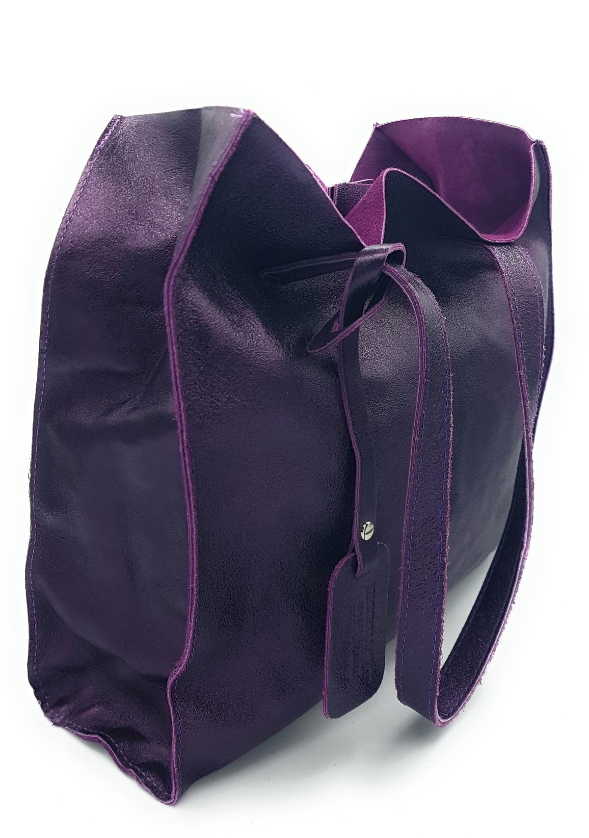 Dena shopper bag in iridescent leather ~ Aubergine