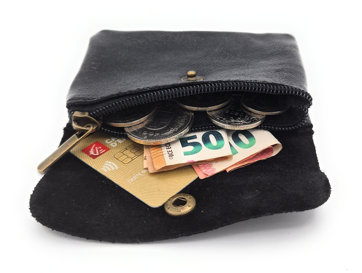 Aponi iridescent leather purse ~ Black